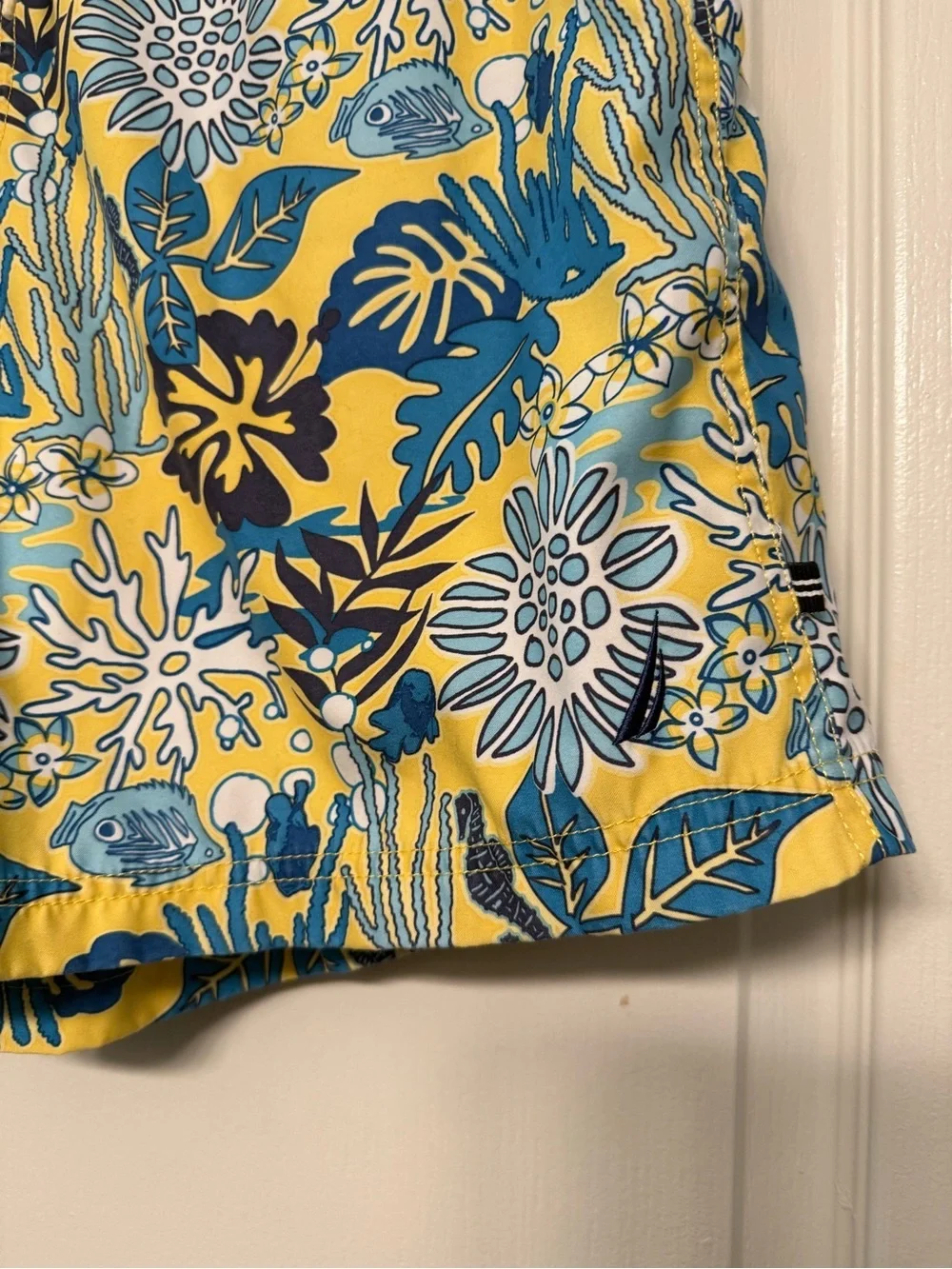 Nautica Mens L Swim Trunks Yellow Blue Tropical Print Mesh Lined 7 Inseam